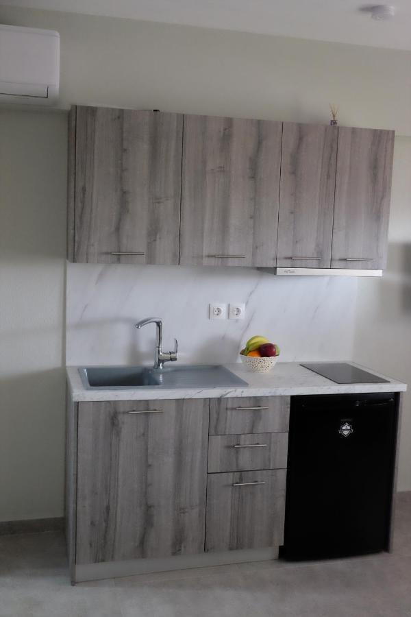 Onar By The Sea Luxurious Apartments Flogita Exterior photo