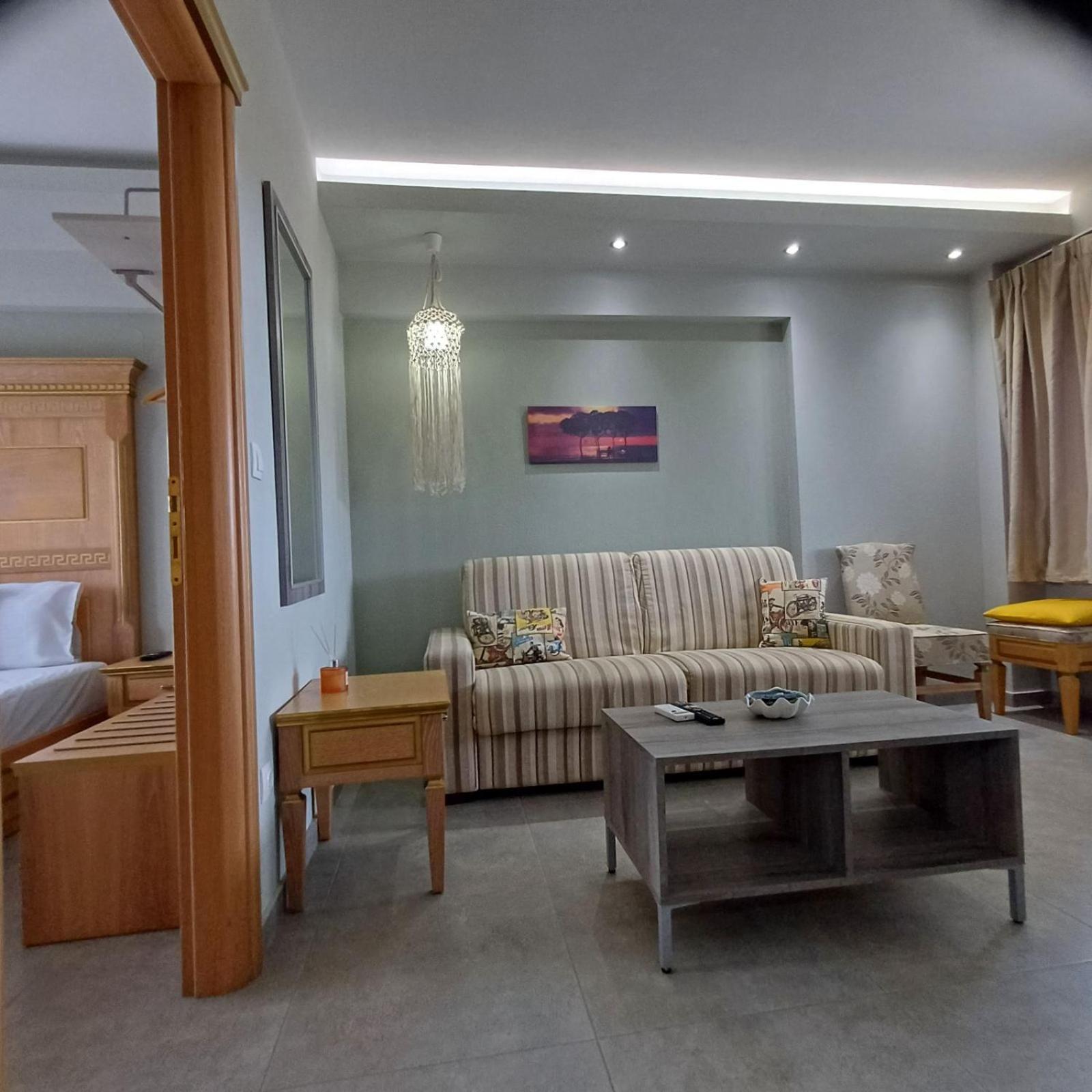 Onar By The Sea Luxurious Apartments Flogita Exterior photo