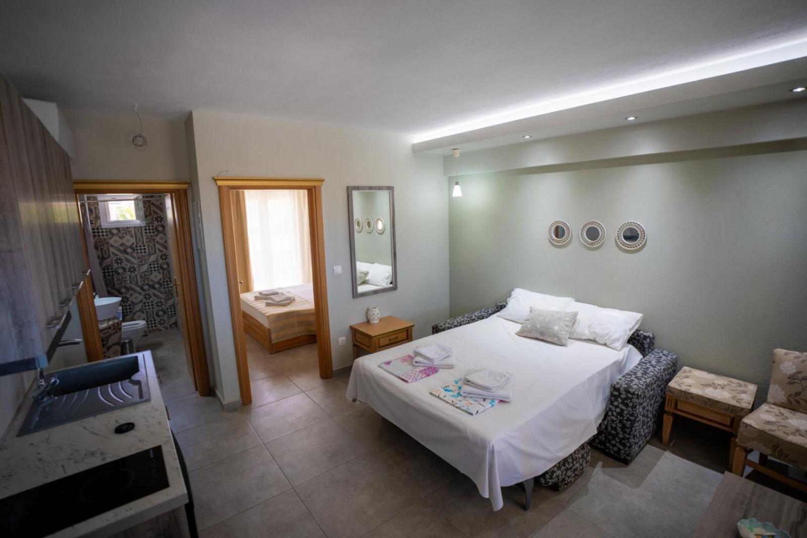Onar By The Sea Luxurious Apartments Flogita Exterior photo